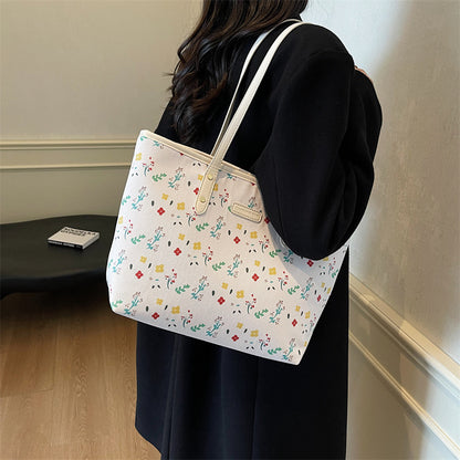 Womens Elegant, High-Capacity Commuter Tote With A Chic Print